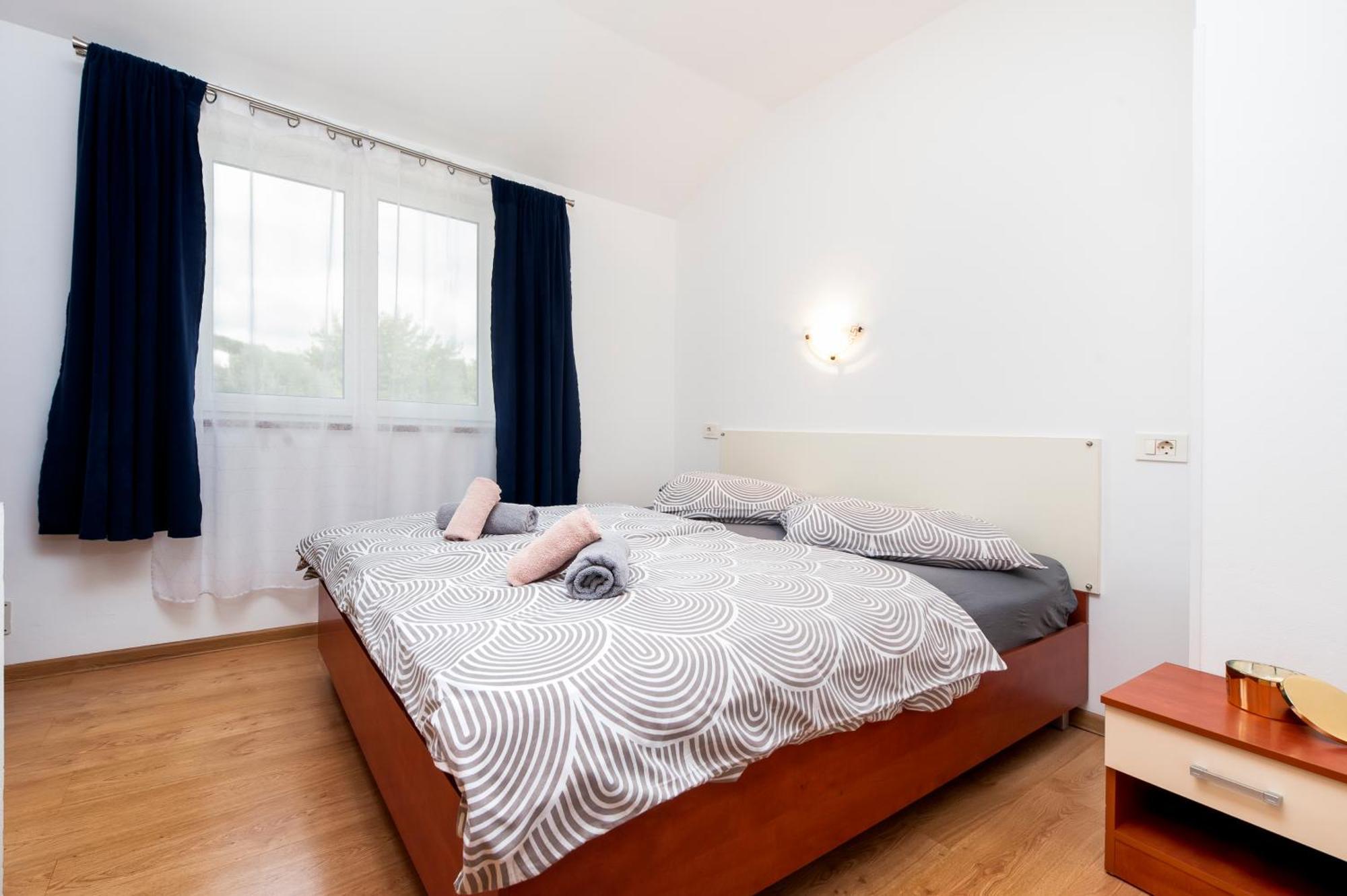 Apartmani Sara-Andrea 로비니 외부 사진