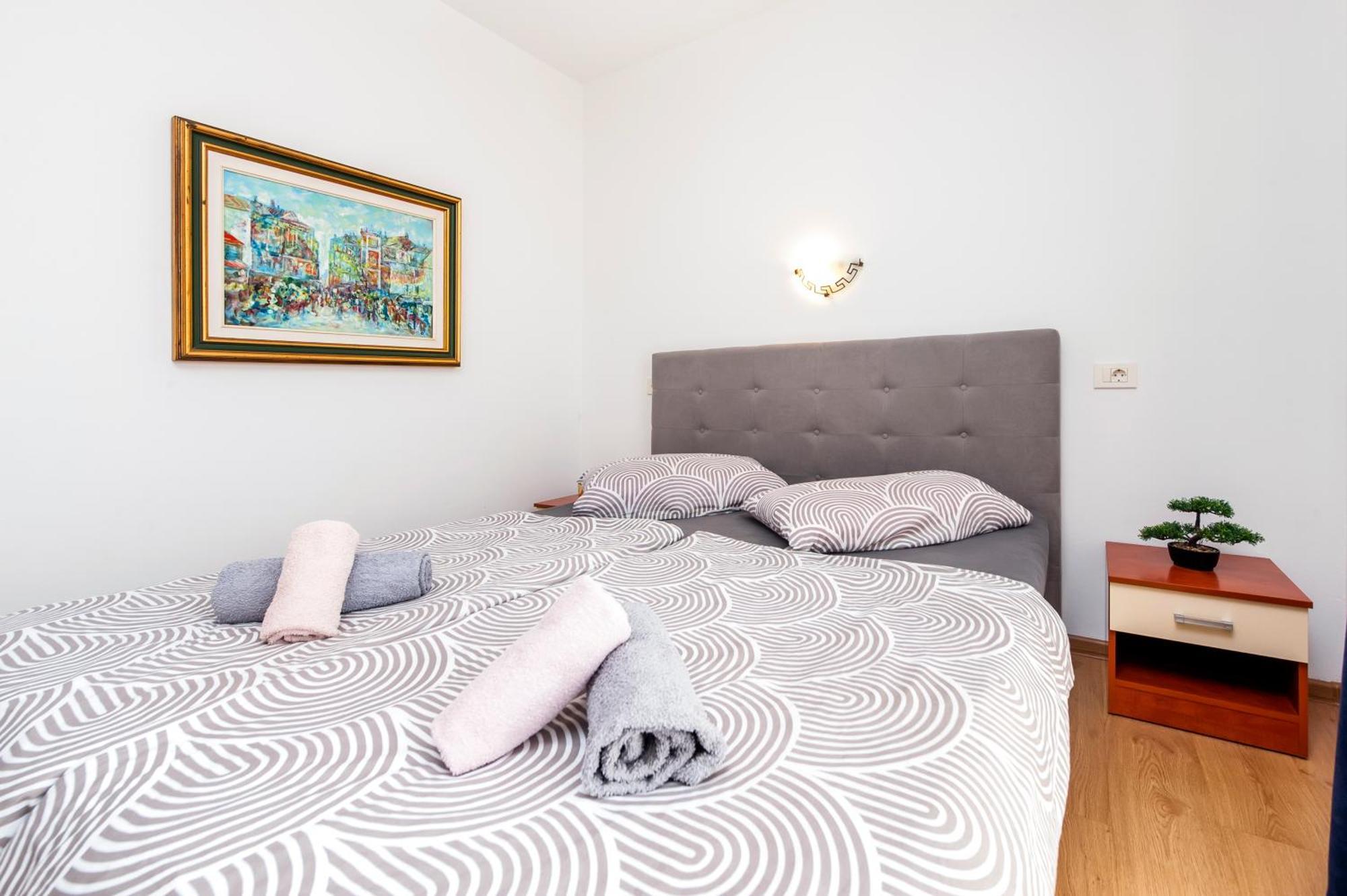 Apartmani Sara-Andrea 로비니 외부 사진