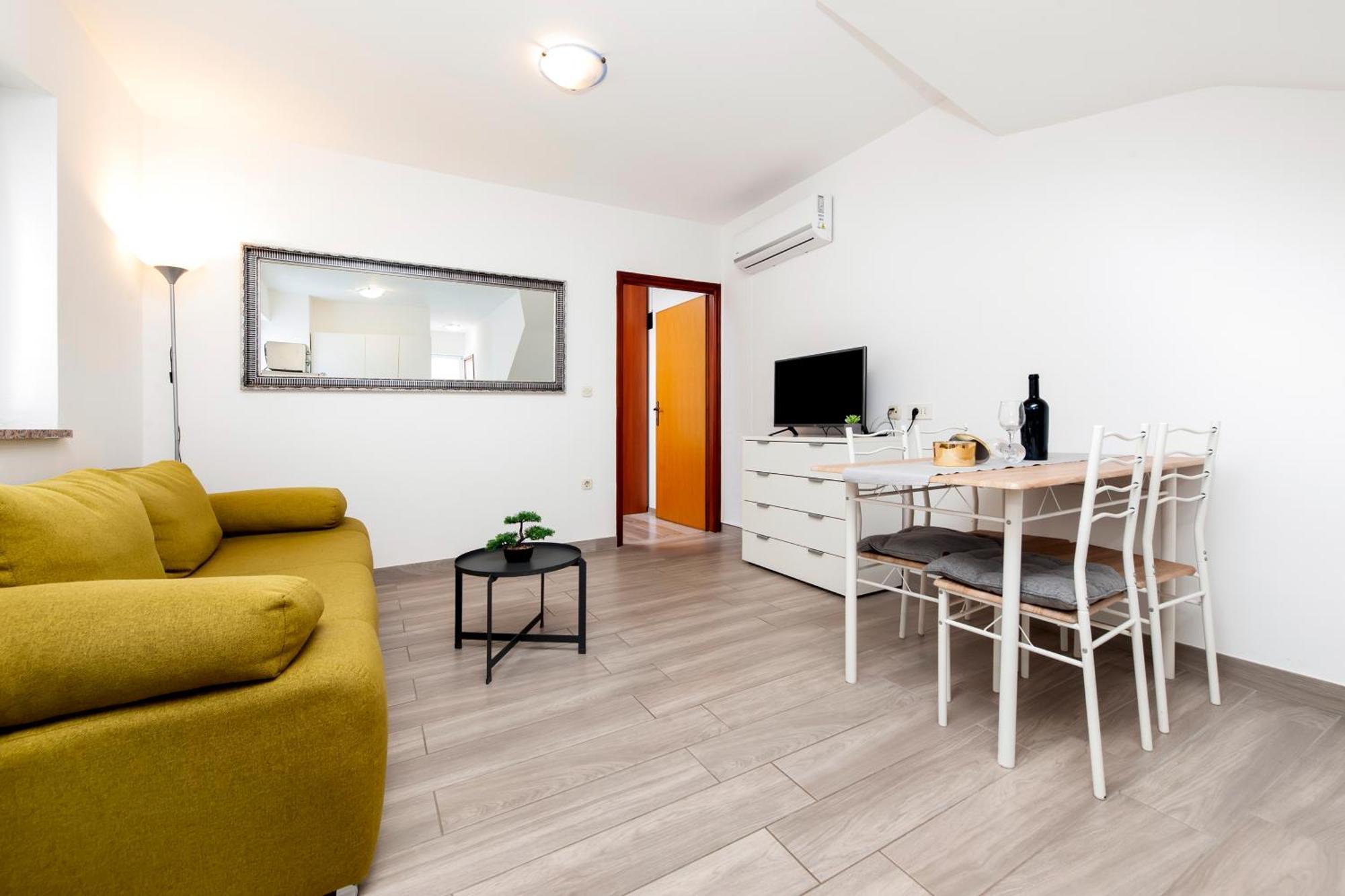Apartmani Sara-Andrea 로비니 외부 사진