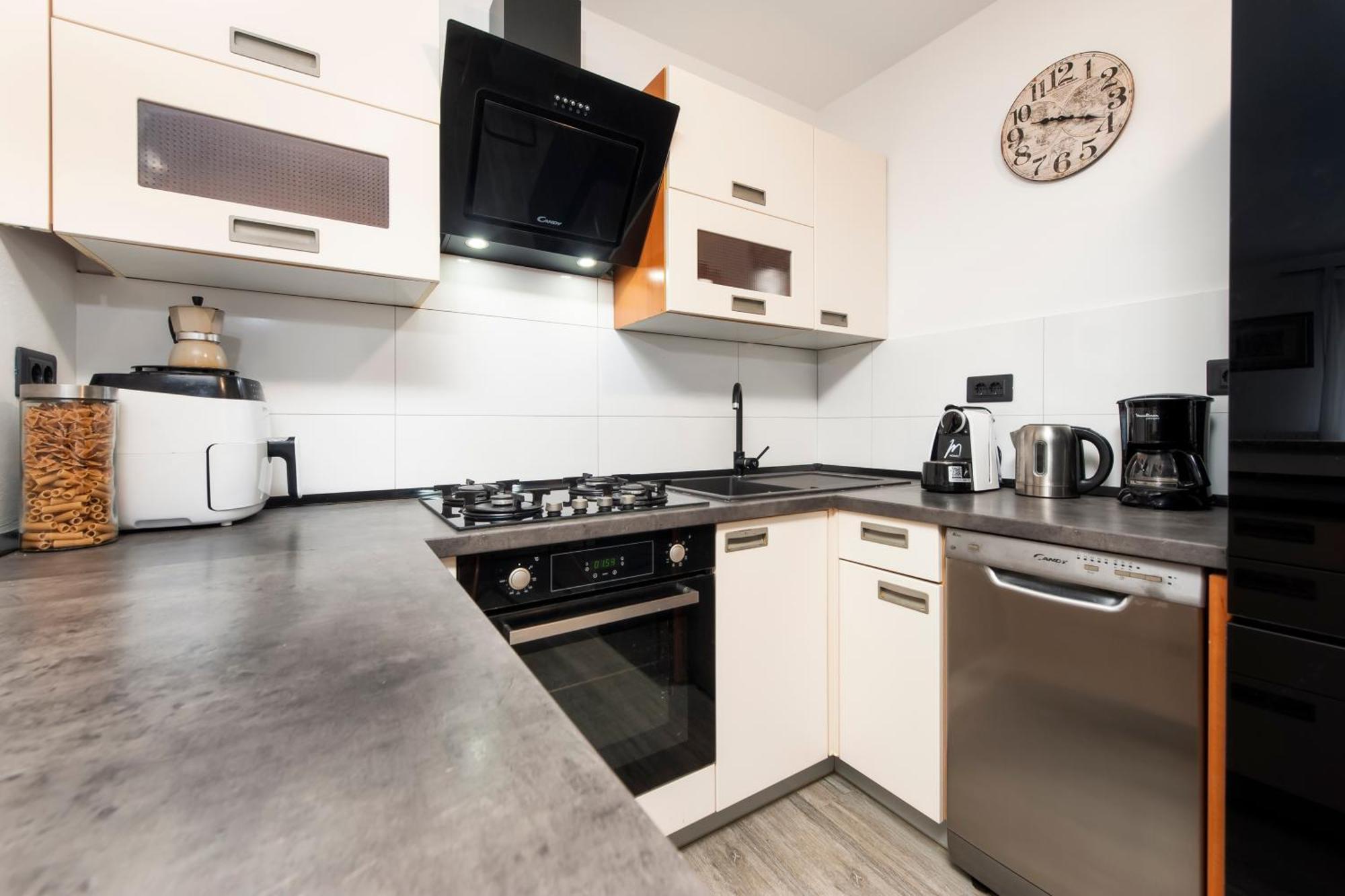 Apartmani Sara-Andrea 로비니 외부 사진